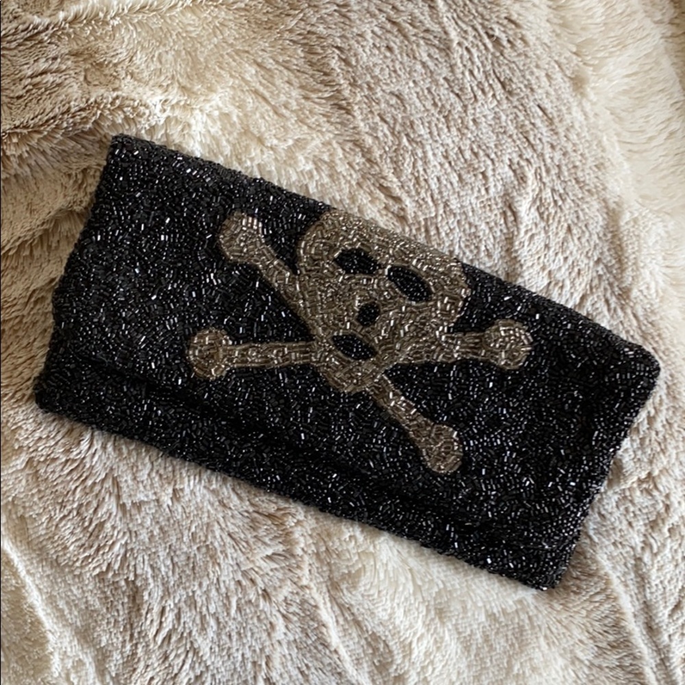 Almost vintage beaded skull clutch